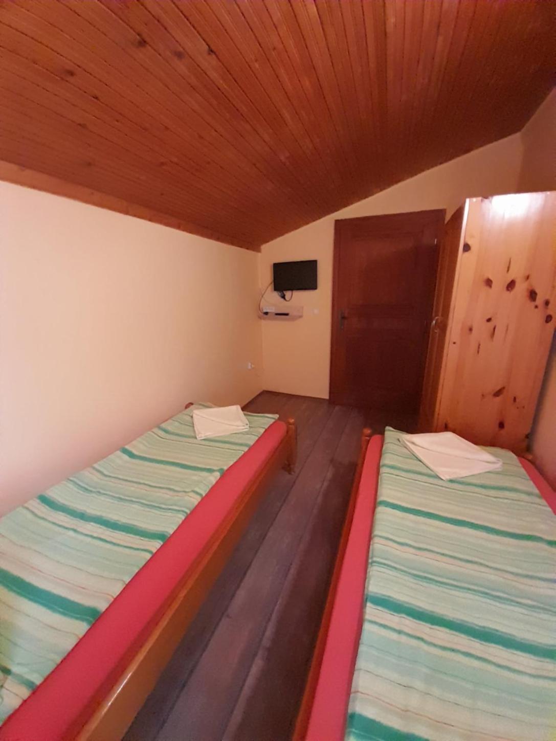 Guest House Lorian Madzhare Zewnętrze zdjęcie