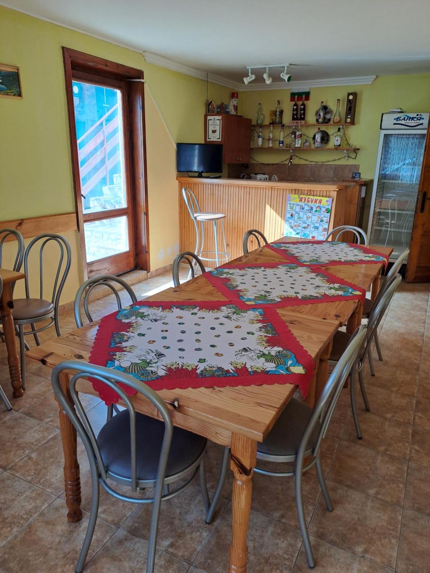 Guest House Lorian Madzhare Zewnętrze zdjęcie