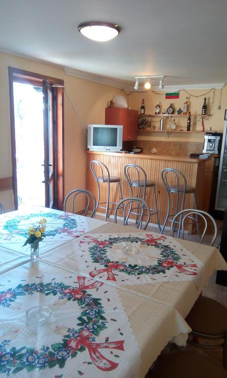 Guest House Lorian Madzhare Zewnętrze zdjęcie